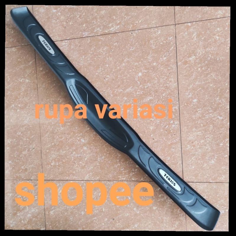 sill plate silplate bagasi belakang mobil daihatsu terios lama tahun 2007 sampai 2017 plastik 2008 2009 2010 2011 2012 2013 2014 2015 2016