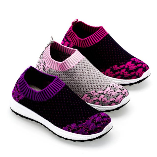 SEPATU Jaelyn Sneakers TC-218 #