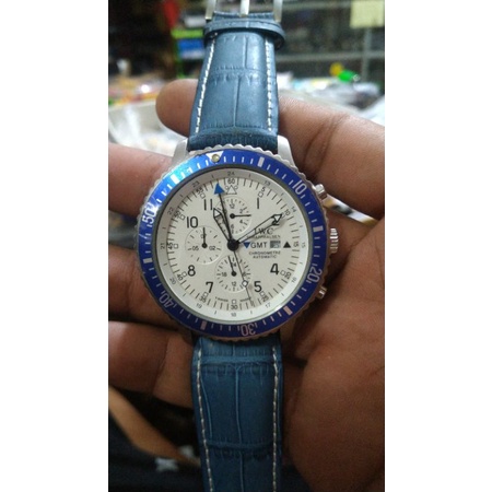 Jam tangan pria otomatis