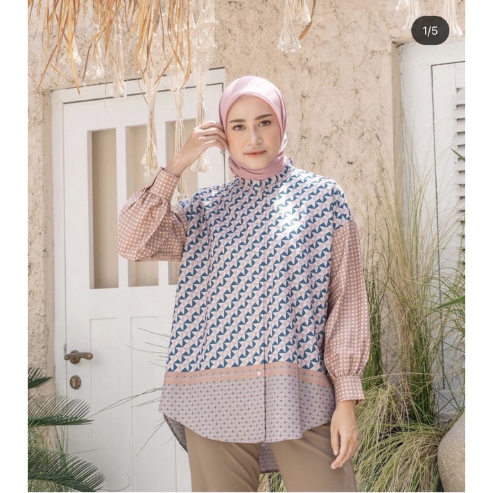 Suri blouse heaven lights