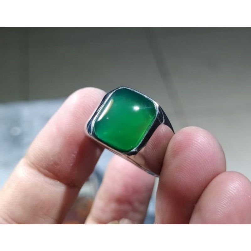Natural cicin green calsedony ijo Garut top HQ
