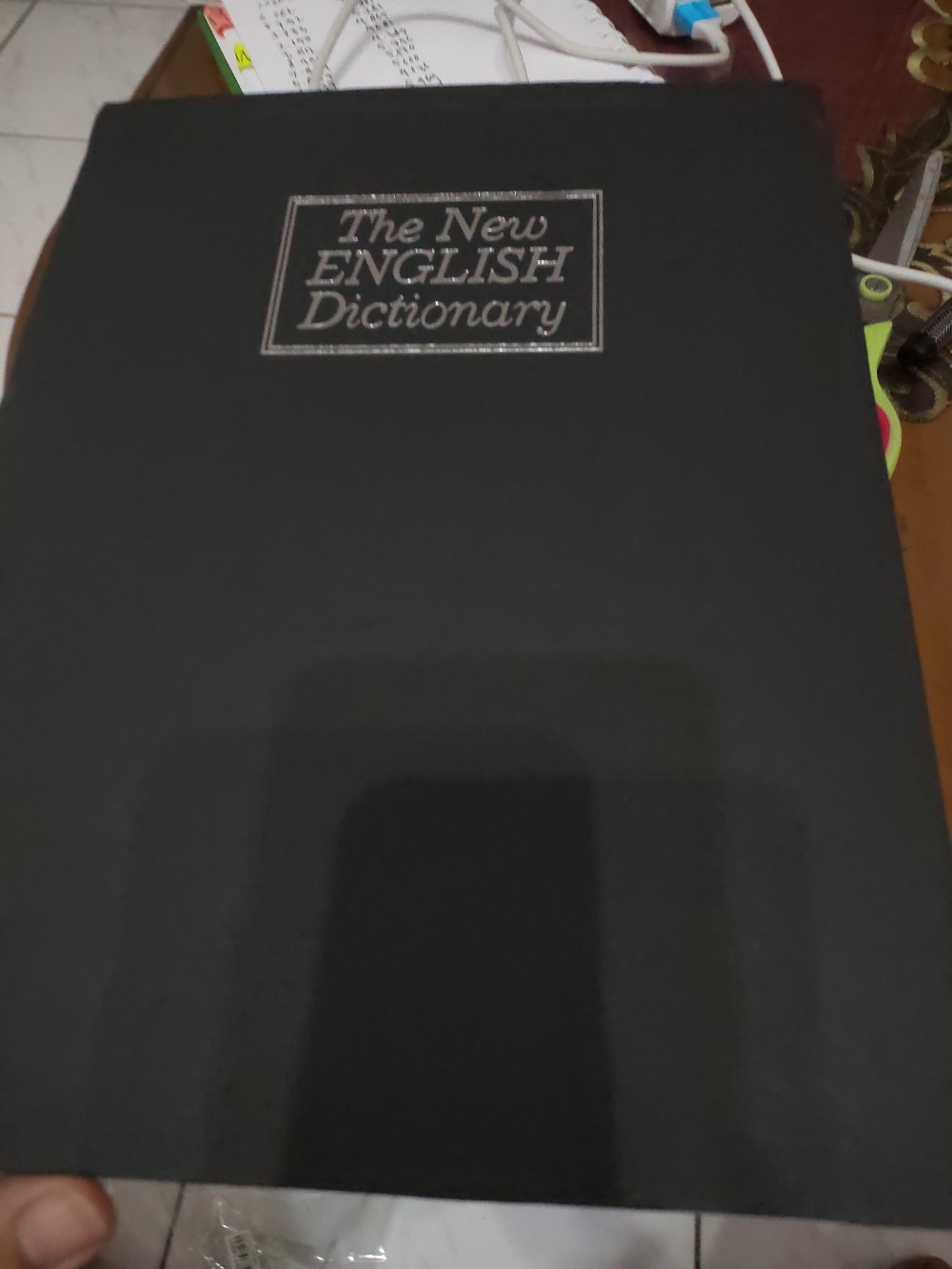 Brankas Mini Bentuk Buku Kotak Penyimpanan Uang Barang Bentuk Kamus Novel Safety Box Hidden Storage