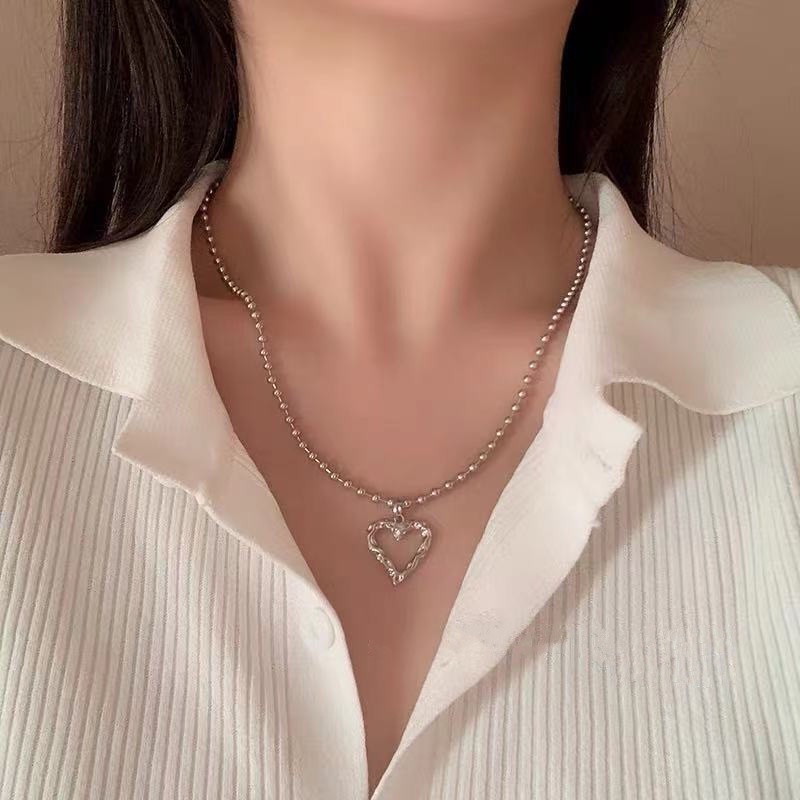 Korean Style Pearl Necklace Butterfly Punk Silver Chain Heart Shape Choker Women Fashion Jewelry Accessories