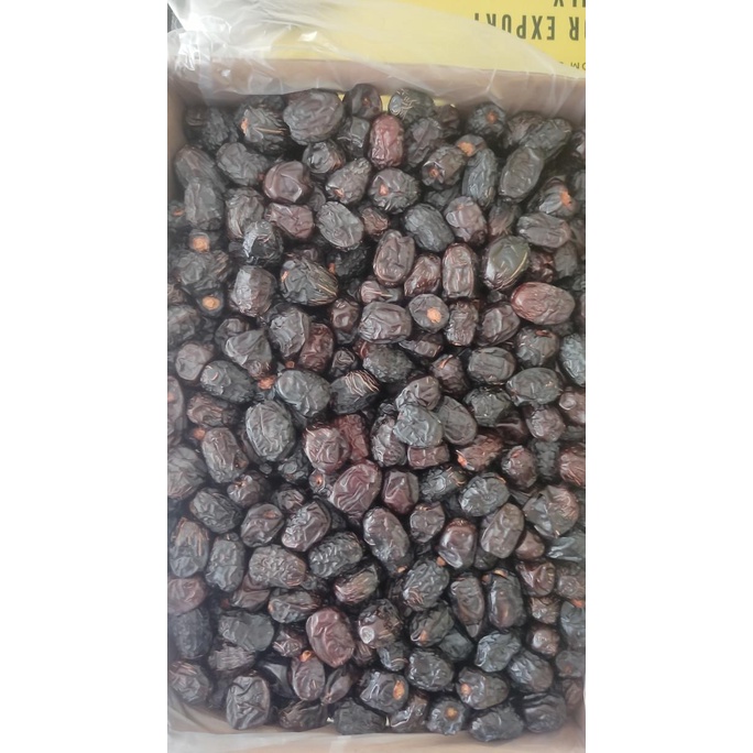 

TERLARIS Kurma Ajwa Al Madinah Grade B/1ctn/5kg/KURMA 1KG/KURMA BARARI/KURMA RUTHOB/KURMA BAM/KURMA PALM FRUIT/KURMA TANGKAI/KURMA AZWA/KURMA SUKKARI/KURMA SAFAWI/KURMA TUNISIA/KURMA MUDA KUNING/KURMA MUDA HIJAU/KURMA MEDJOL/KURMA MADINAH SUPER