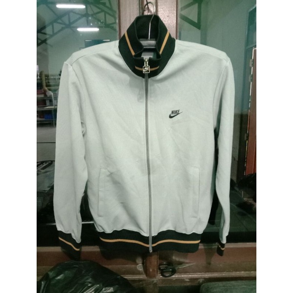 tracktop jaket Nike preloved vintage casual secondhand