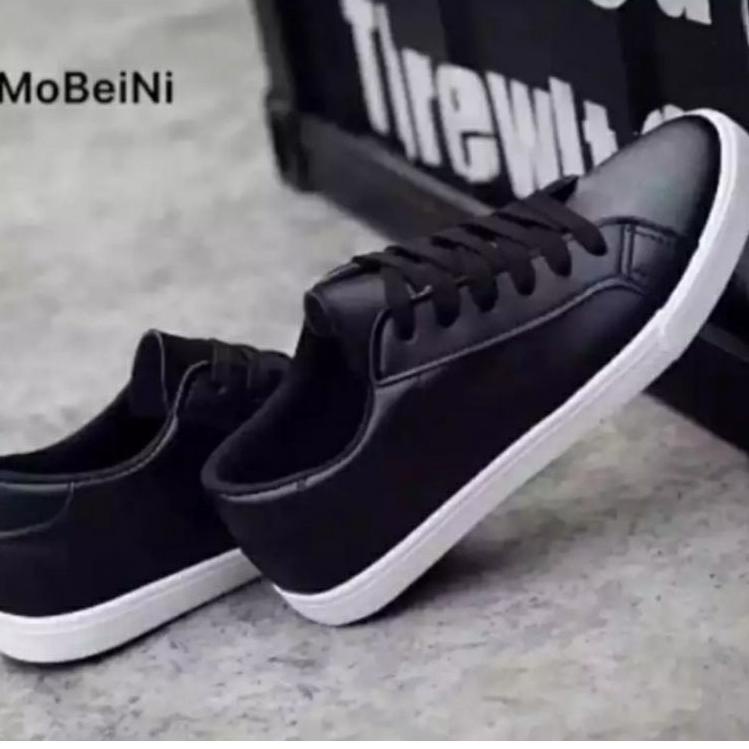 Terbagus.. Sepatu Sneakers Wanita Full White & Black
