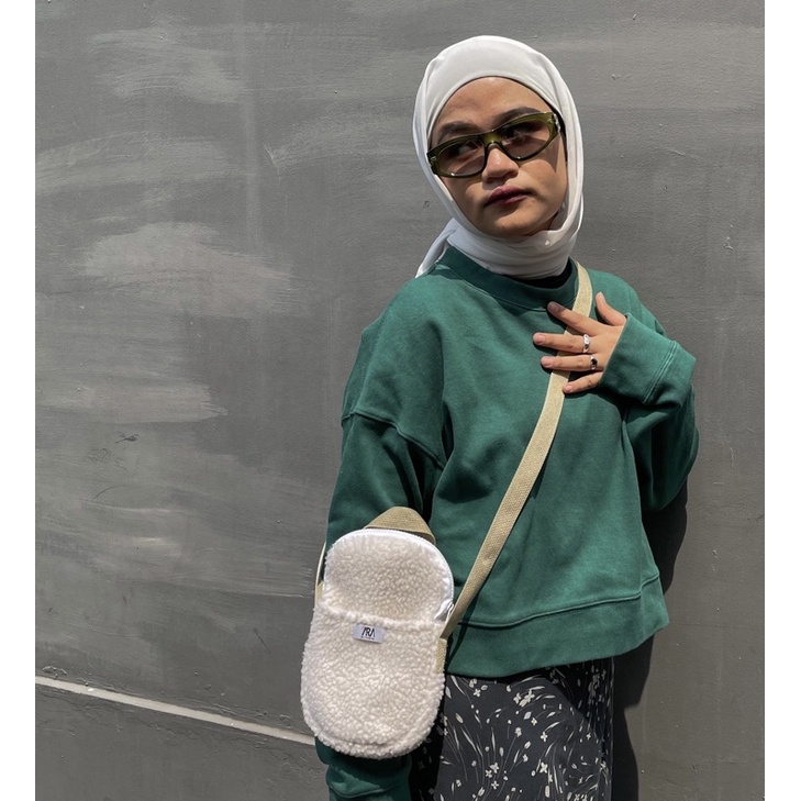 fluffy sling bag