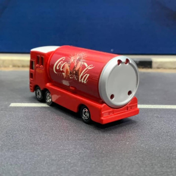 Tomica Kuji 8 Coca Cola Art Collection Isuzu Elf Bottle Car China #A