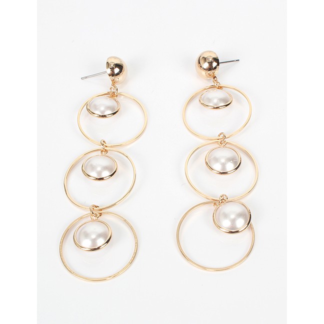 LRC Anting Tusuk Fashion Gold Metal Circle Interlocking Imitation Pearl Earrings F71778