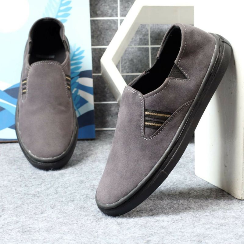 MADEMAX XEBEC Sepatu Slip On Pria Casual Santai Sneakers Tanpa Tali Spatu Selop Pria Kerja Semi Formal Outdoor