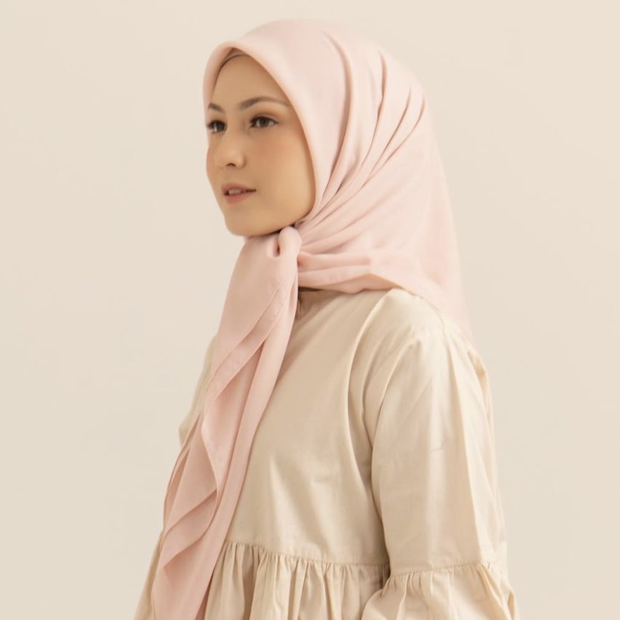 Hijab Segiempat Potton Square Premium - Kerudung Basic Polly Cotton Polos Terbaru - Jilbab Segi Empat Pollycotton-BABY PINK