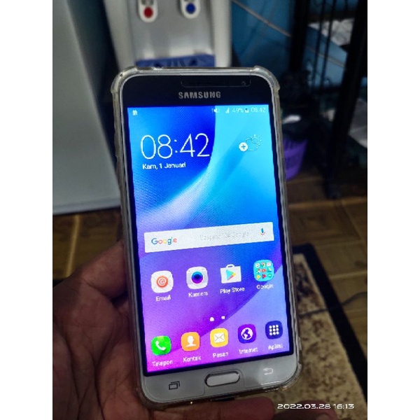 Samsung J3 2016 second