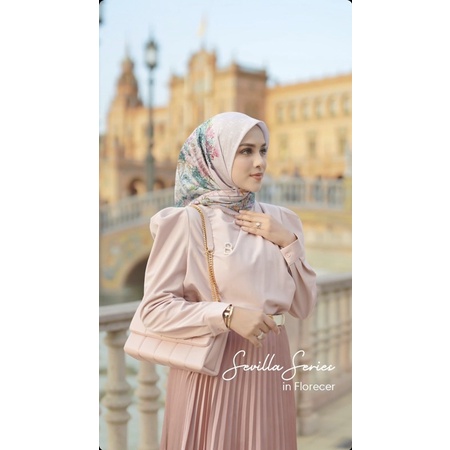 Buttonscarves Sevilla Series Florecer, Midnight, Butter