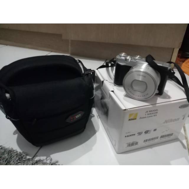Nikon 1 J5 mirrorless