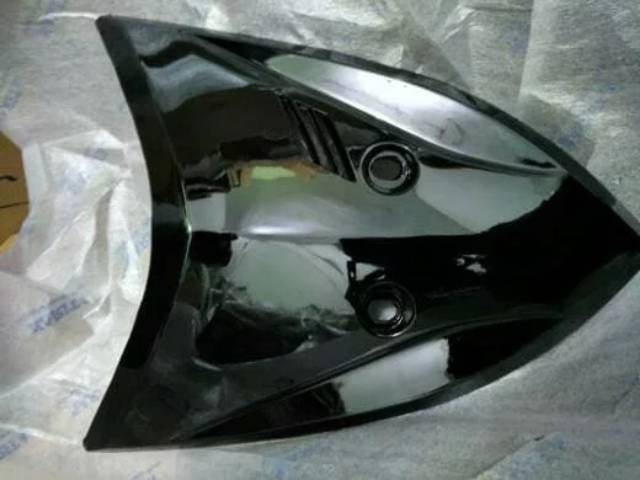 Dada dasi tameng kecil plat nomer atau tameng tutup aki vario 110 cw