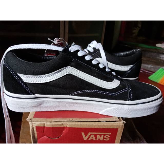 vans 40.5 size