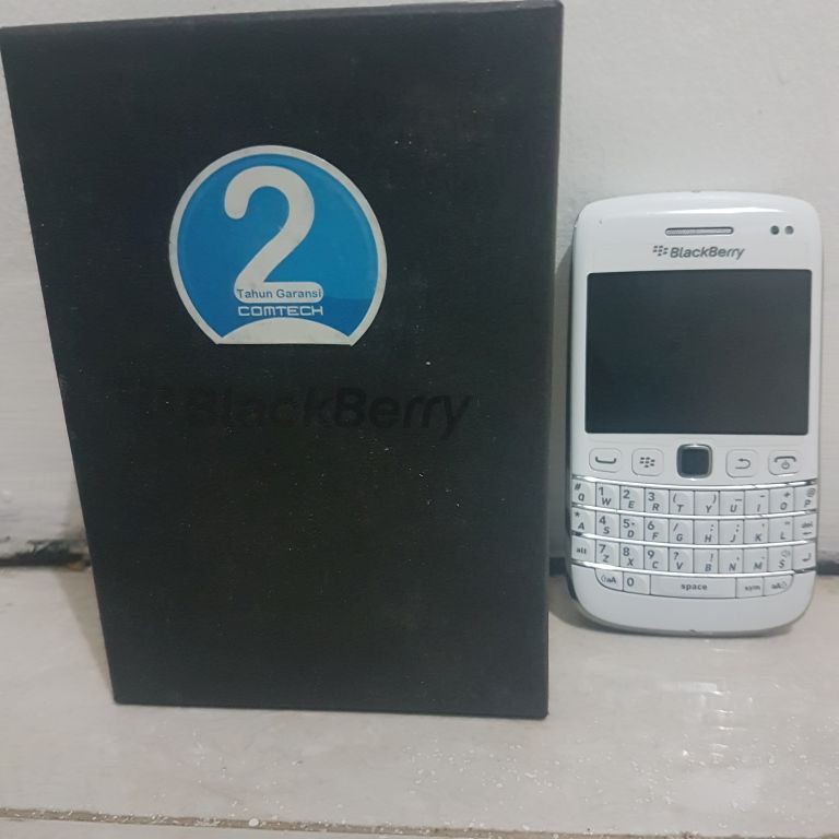 Handphone Blackberry Bellagio 9790 White/Putih Bekas/Second MURAH