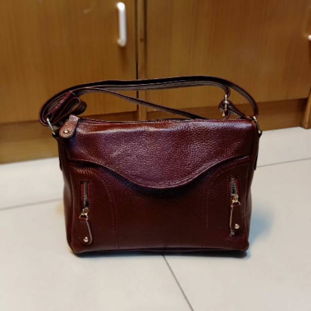 TAS SELEMPANG KULIT SAPI ASLI LEVIS MAROON