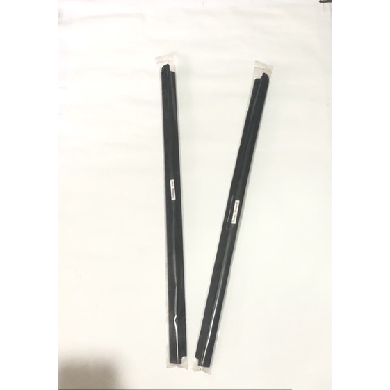 Pelipit kaca Calya Sigra list kaca calya pelipit kaca sigra belakang