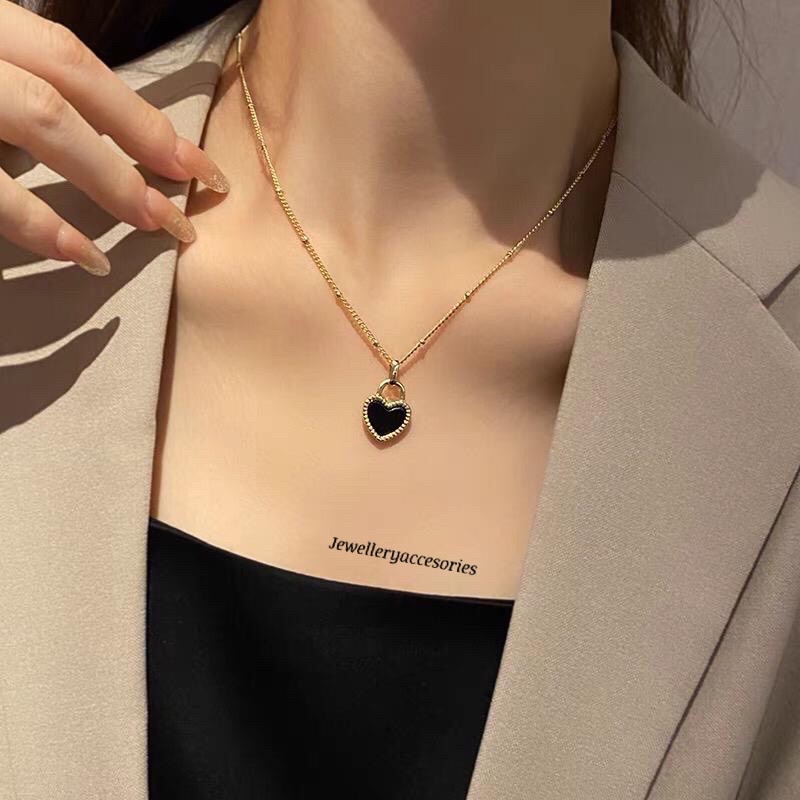 Kalung Titanium Love Black Square Bisa Bolak Balik Hitam Putih