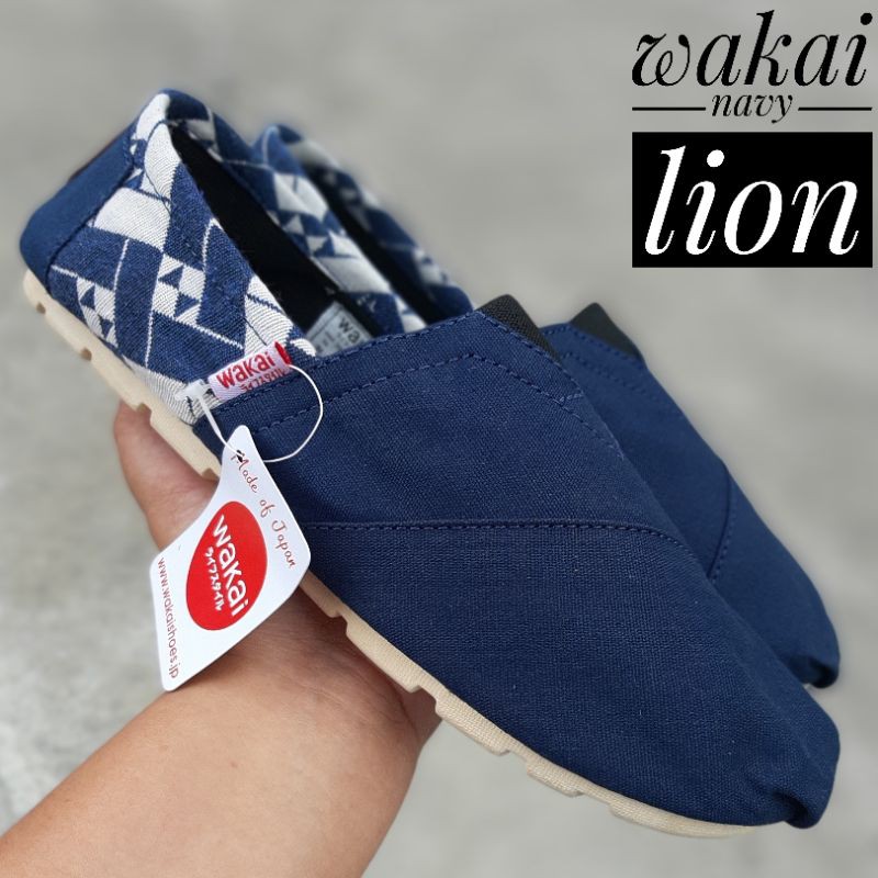 WAKAI motif limited edition sol karet pria wanita GRADE ORI-Navy lion