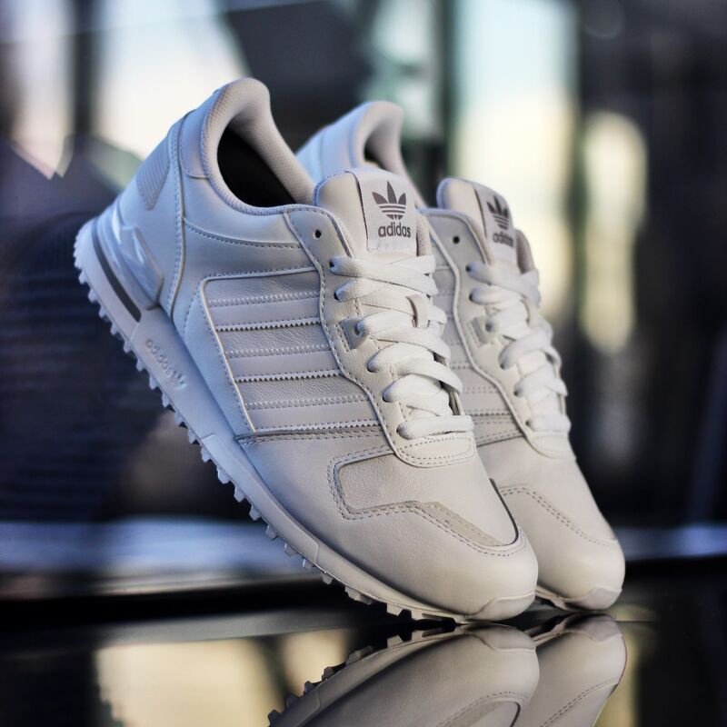 ORIGINAL UNISEX ADIDAS ZX700 TRIPLE WHITE