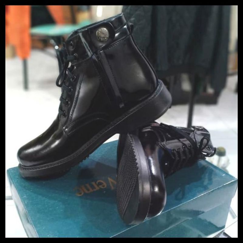 Sepatu PDH Lux Tali Resleting JULES VERNE