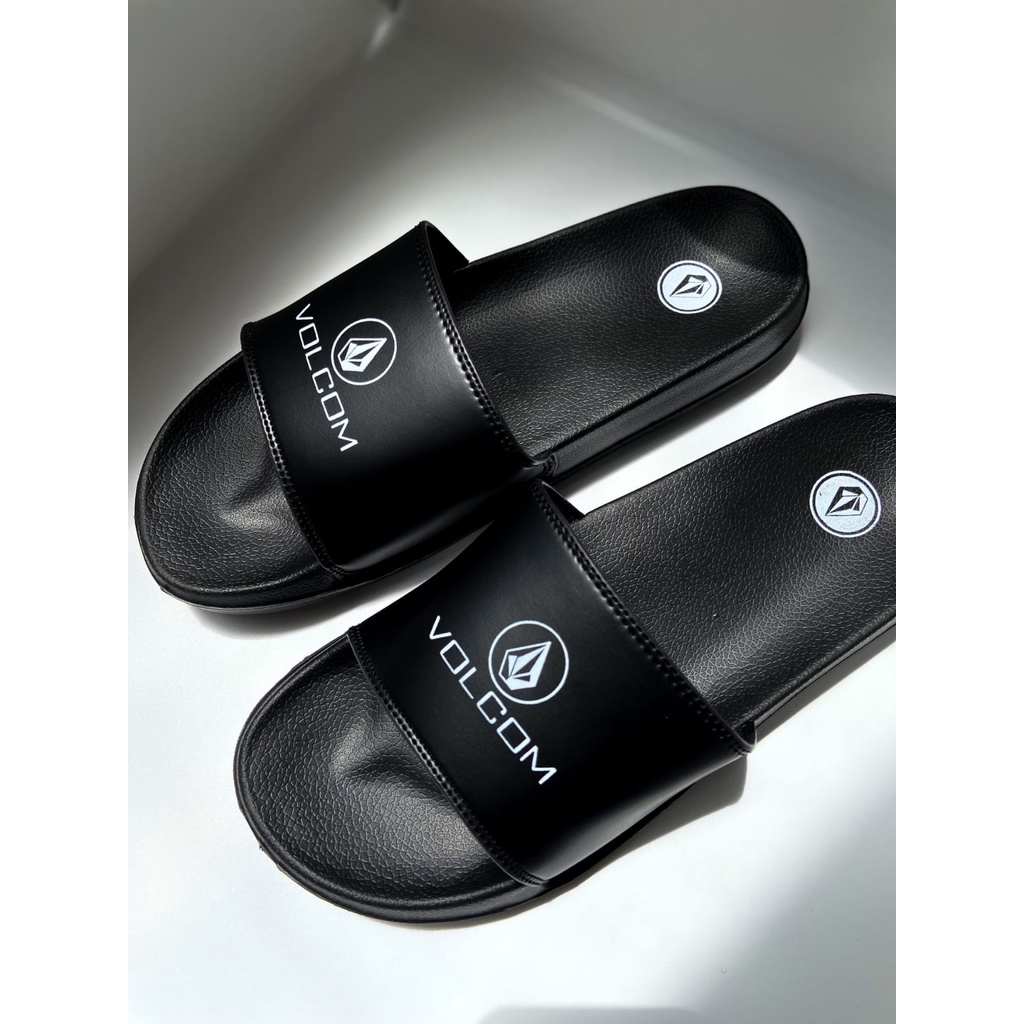SANDAL SLOP VOLCOM / SANDAL SLIDE SLOP SENDAL SELOP VOLCOM EMPUK | PRIA Slide - Sendal Slop/Slide FLIPFLOP - Slippers Pria HITAM - sandal slop pria wanita terbaru sandal slop anti licin sendal slop slide terlaris sendal slop hitam