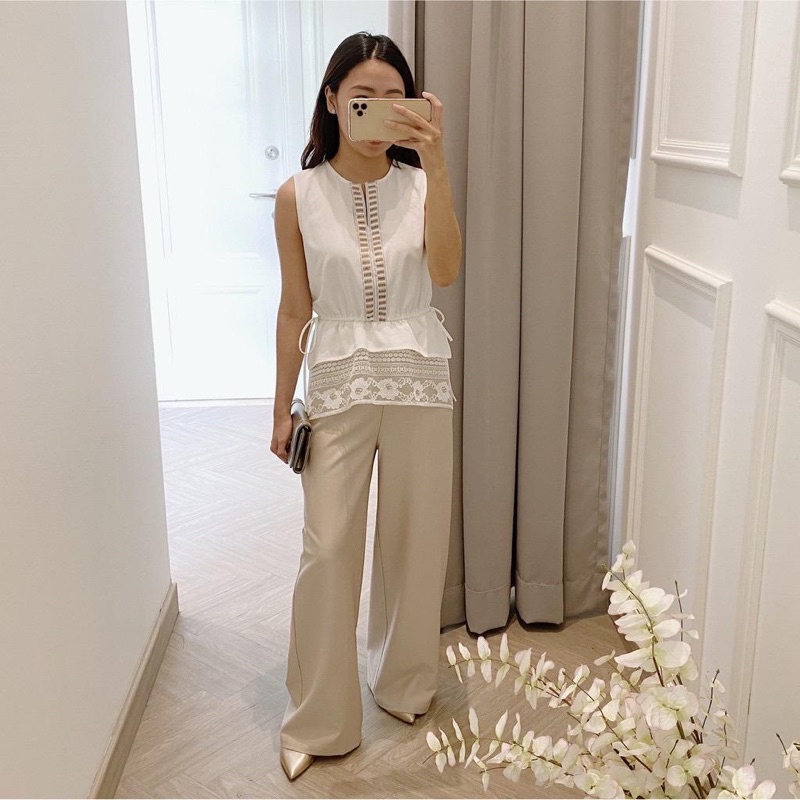 

BRAND NEW with tag Layla Top in white Daily Latte id size L.