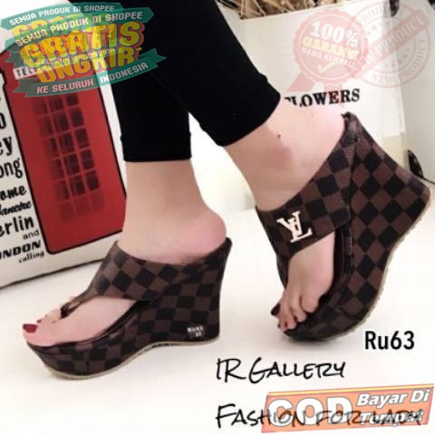 Perempuan Women OR1 SENDAL WEDGES WEJES PH 05 Sandal Wedges Wanita Motif Catur 7cm Reds 427 12.12 SA