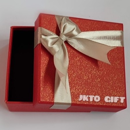 

Ginger- kotak kado gift box handmade (12x12x4) cm