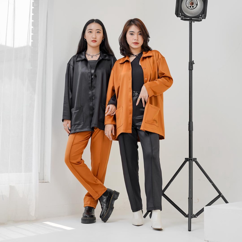 Jacket Kulit Oversize Atasan Wanita