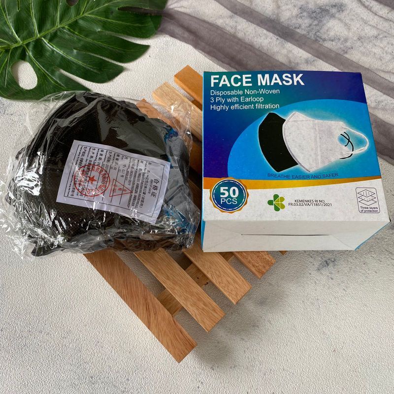 Face mask duckbill protective 3ply (50pc) premium mask garis seperti sensi/masker duckbil Y&B care-Face mask hitam