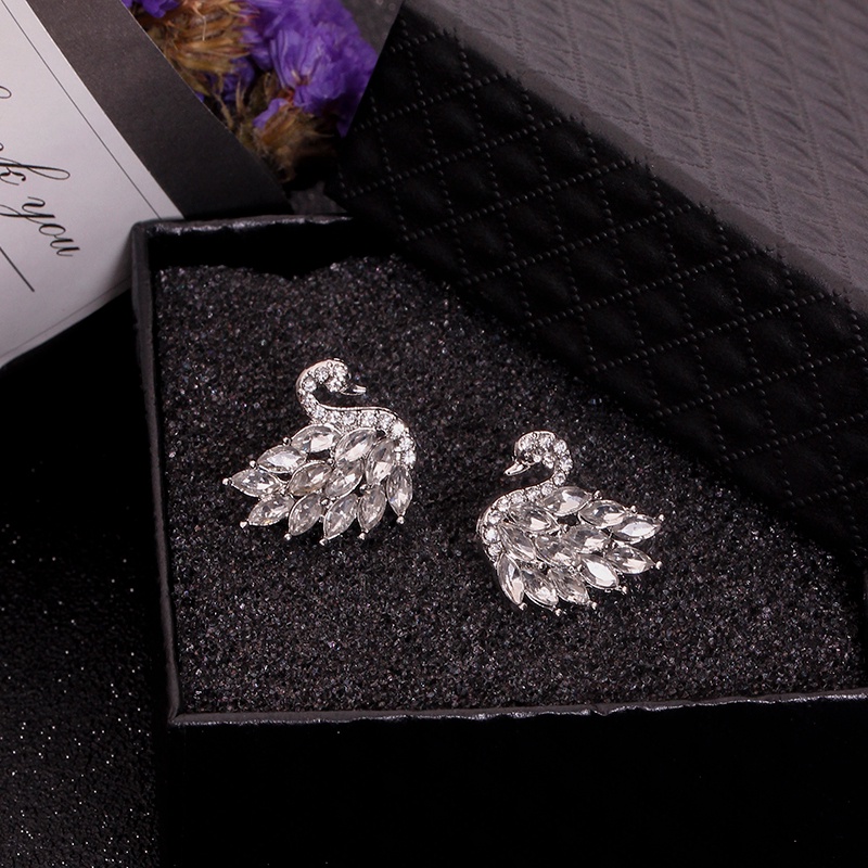 Anting Tusuk Desain Angsa Bahan 925 Silver Needle Hias Berlian Gaya Korea Untuk Wanita