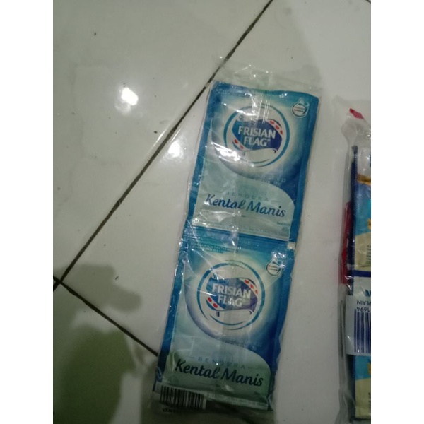 

minuman susu Frisian flag