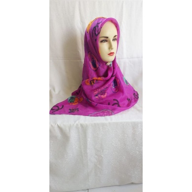 Jilbab Segi Empat Motif Ungu