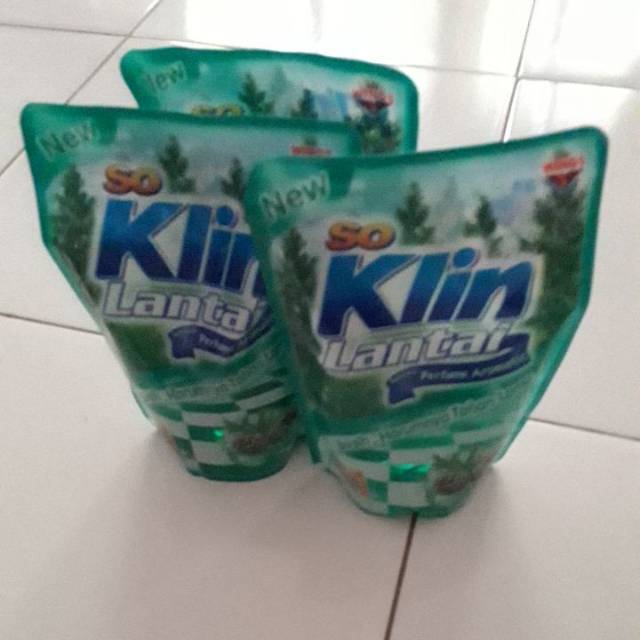 23 Pcs SoKlin Lantai Ice Pine 400ml