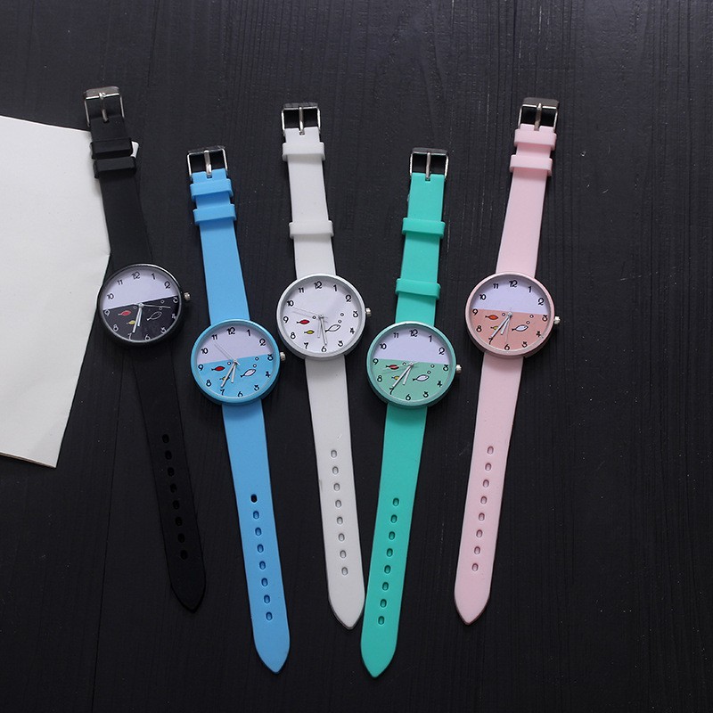 Jam Tangan Quartz Analog Korea Strap Silikon Warna Permen untuk Wanita Motif Kartun-3