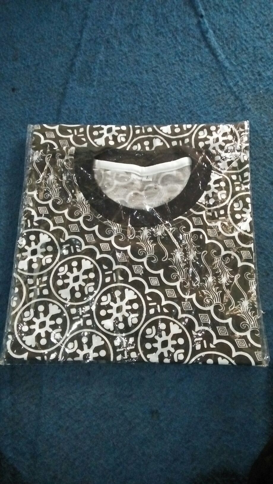 Kaos Pria - Kaos Batik - Print Monocrom - Hq