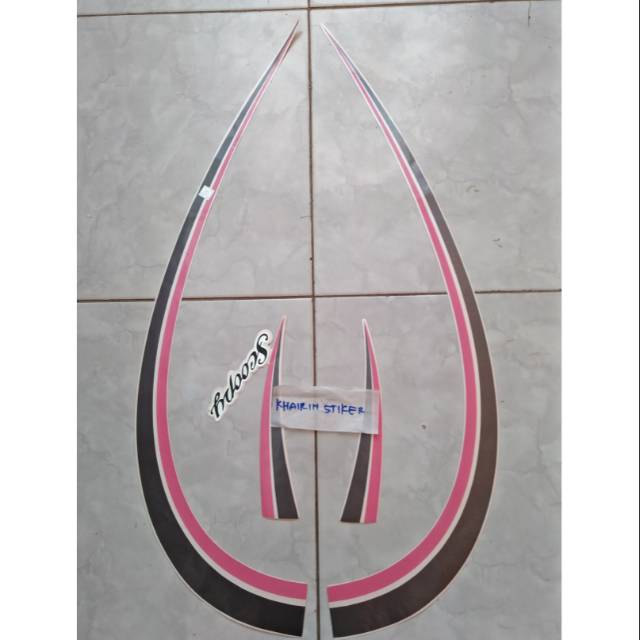 Striping stiker polet Lisebody scoopy 2012 putih pink
