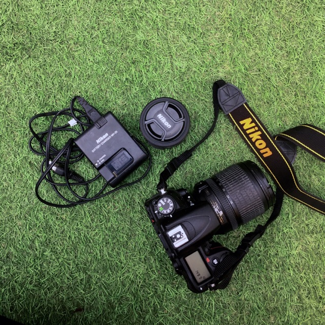 KAMERA NIKON D7000 FULLSET plus LENSA 18-105 ORIGINAL(dpt dua lensa)