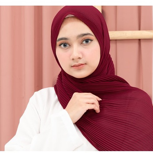 Pashmina Full Plisket Bahan BabyDoll Ceruty PREMIUM Warna Merah