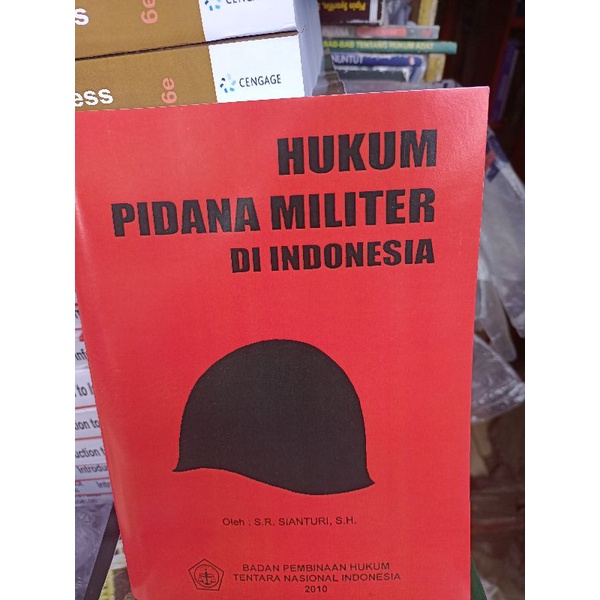 

Hukum pidana militer di Indonesia by Sianturi