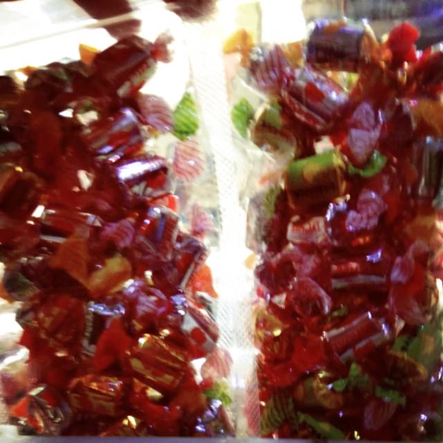 

Permen aneka rasa buah