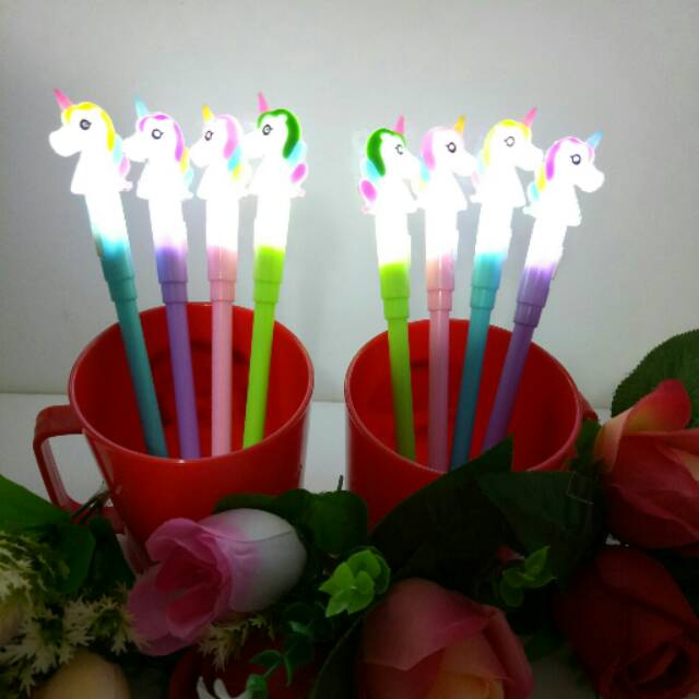 

Pulpen Pony Melontot Lampu Isi 12 pcs.