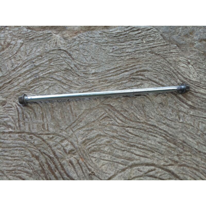 SHAFT PIVOT AS TENGAH SASIS RANGKA XEON KARBU RC GT