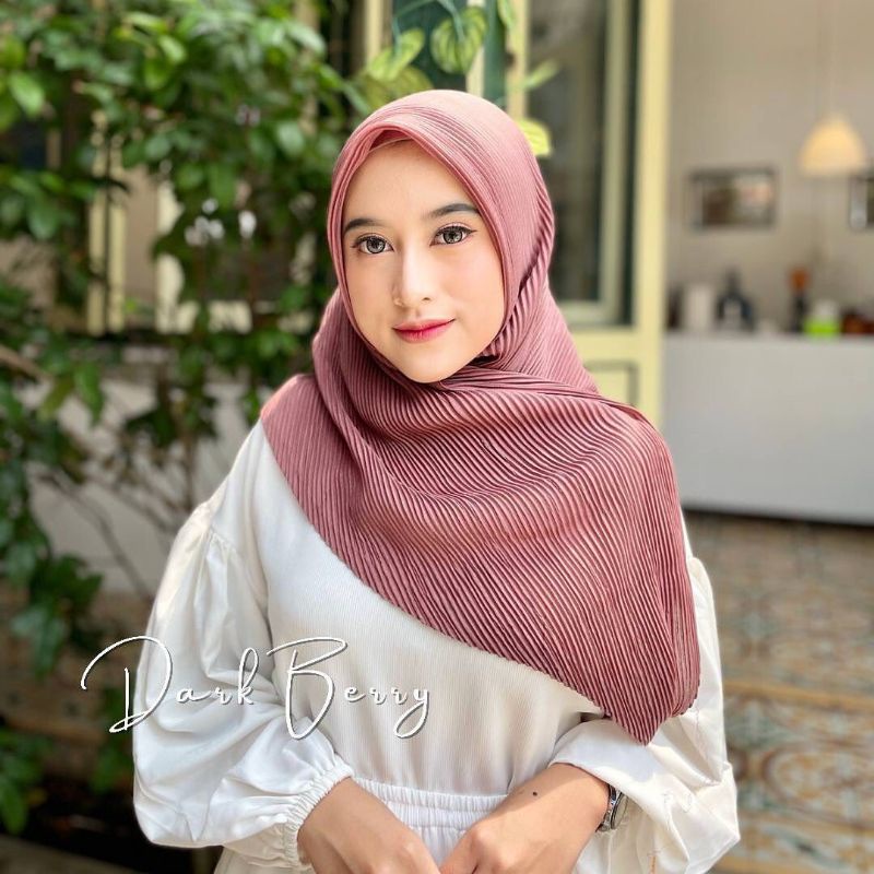 HIJAB SEGITIGA PLISKET