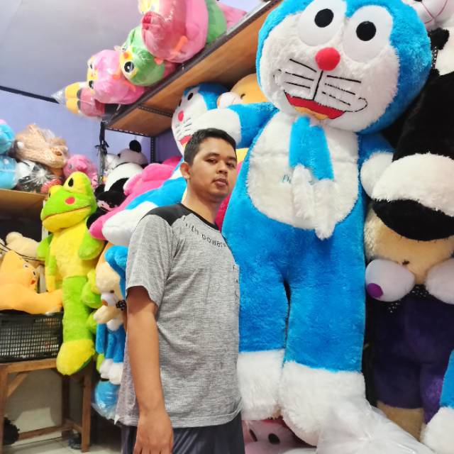 TERMURAH Doraemon berdiri bulu rasfur super jumbo 1,5m