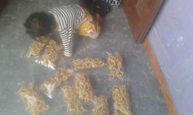 

Piscoklegit_ Keripik Rambak Cakar Gurih Renyah 100Gram