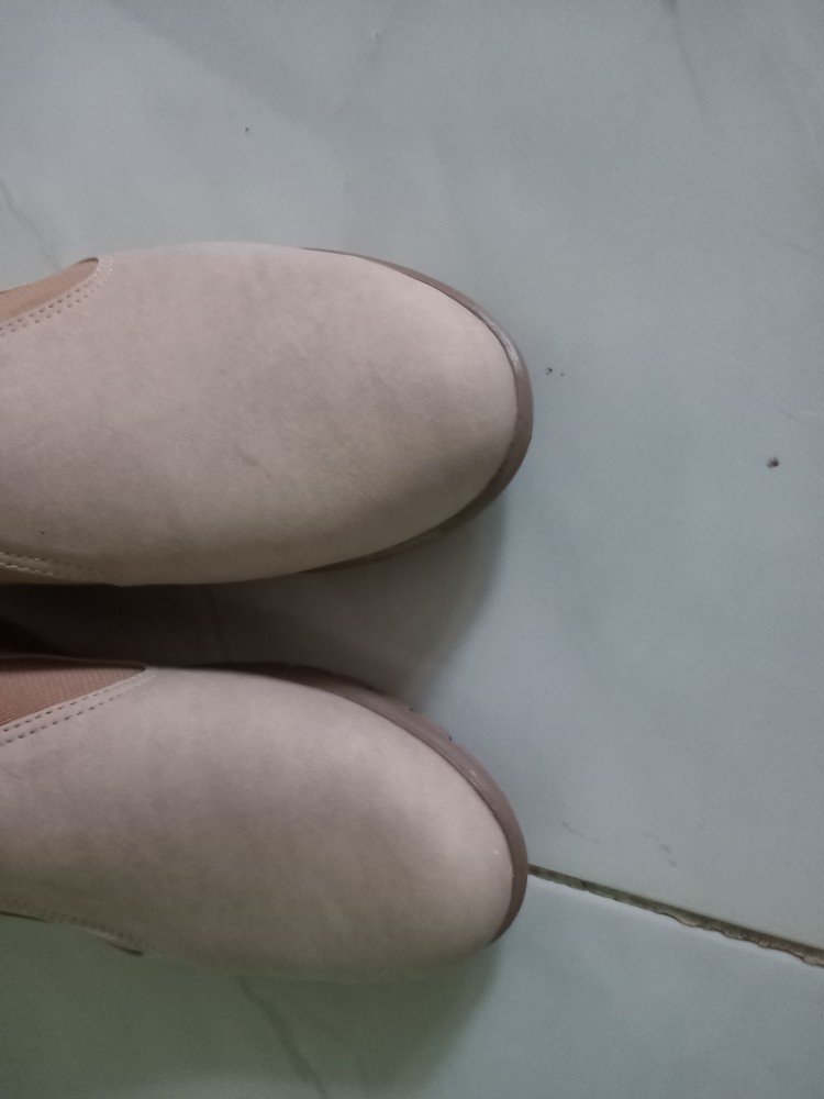 Yongki Komaladi - Sepatu Casual Wanita (rns 573)